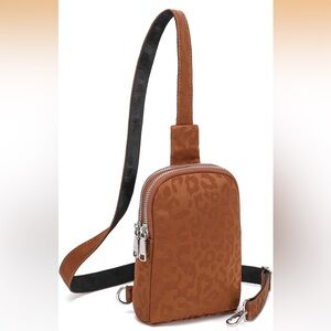 INICAT Anti Theft Crossbody Bag Women Travel Small Sling Bag Fanny Packs Leopard